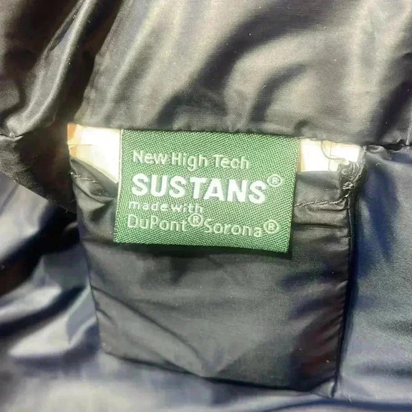 Champion coat, size Medium, Sustans made with DuPont Sorona.  Hunter green color - Picture 4 of 7